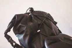 BOLSA SILLIN GRAVEL MERIDA IMPERMEABLE NEGRO -Tienda De Bicicletas bolsa sillin gravel merida impermeable negro 5