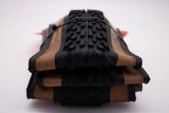 CUBIERTA HORNET TLR 29X2.20 NEG/MRR - CHAOYANG2021 -Tienda De Bicicletas cubierta hornet tlr 29x220 negmrr chaoyang2021 1